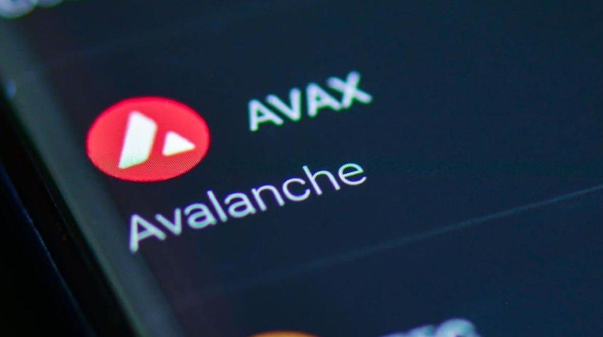 Featured image for Persaingan ETF Avalanche Memanas: Bitwise Ajukan Produk Perdana dengan Staking